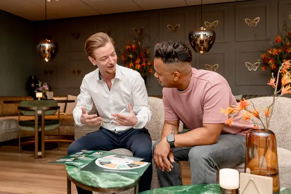 Met persoonlijke begeleiding en coaching zorgen we dat jij continu blijft groeien in je rol als tekenaar.